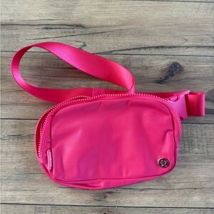 Lululemon Fuchsia Belt Bag
